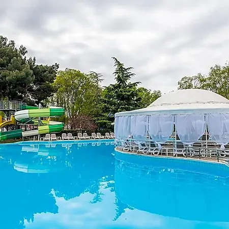 Ihotel Sunny Хотел 4*