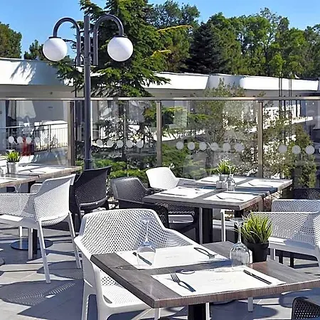 Ihotel Sunny Хотел 4*